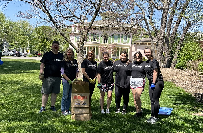 Bank of Springfield staff at 2023 Spring Day of Action